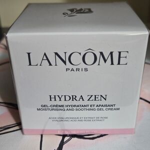 Lancome Hydra Zen Gel Cream - White and Pink